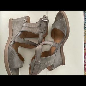 Womens Miz Mooz Braden Style Sandals Size 7.5